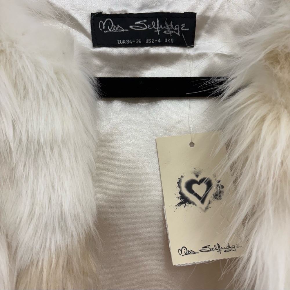 Miss Selfridge Cream and Tan Faux Fur Vest Size 2-4 - Picture 5 of 6